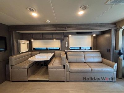 2021 Thor Motor Coach Challenger - Photo 9