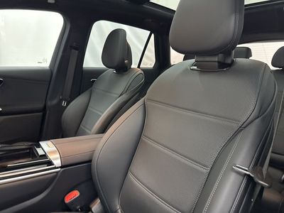 2026 Mercedes-Benz GLC — photo 13 view