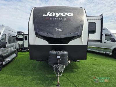 2027 Jayco Seismic - Photo 2