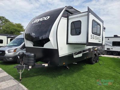 2027 Jayco Seismic - Photo 3