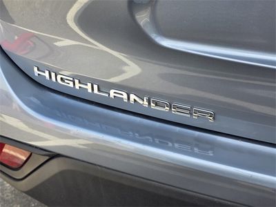 2024 Toyota Highlander Hybrid — photo 15 view