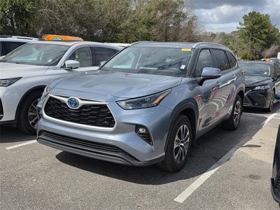 2024 Toyota Highlander Hybrid — photo 14 view