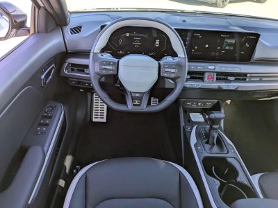 2025 Kia K4 — photo 15 view