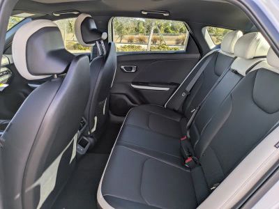 2025 Kia K4 — photo 13 view