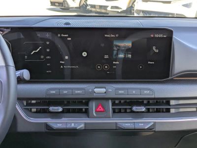 2025 Kia K4 — photo 17 view