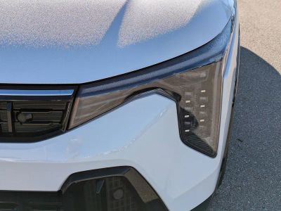 2025 Kia K4 — photo 10 view