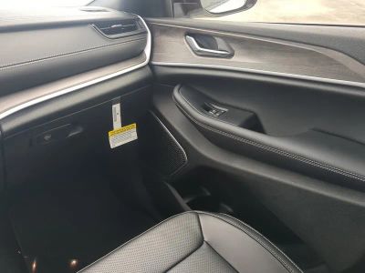 2026 Jeep Grand Cherokee L — photo 21 view