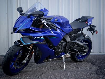 2026 Yamaha YZF-R1 - Photo 1