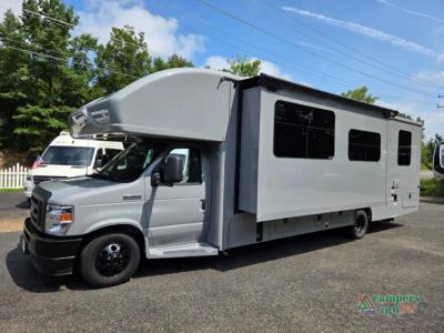 2027 Jayco Greyhawk — photo 14 view