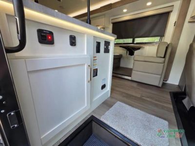 2027 Jayco Greyhawk — photo 17 view