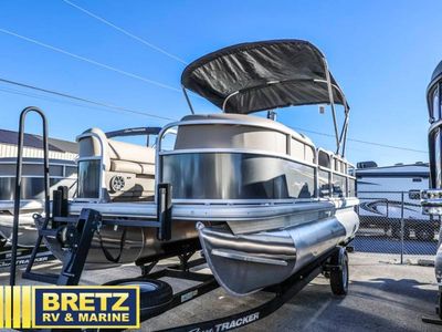 2025 Sun Tracker Party Barge - Photo 2