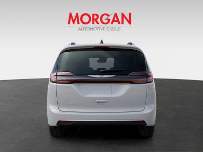 2026 Chrysler Pacifica — photo 7 view