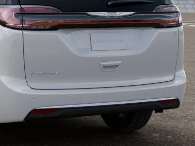 2026 Chrysler Pacifica — photo 13 view