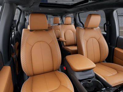 2026 Chrysler Pacifica — photo 16 view