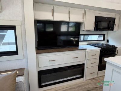 2027 Brinkley Model Z — photo 28 view