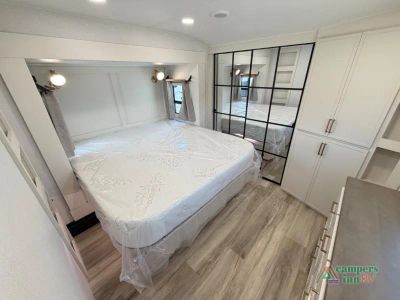 2027 Brinkley Model Z — photo 42 view