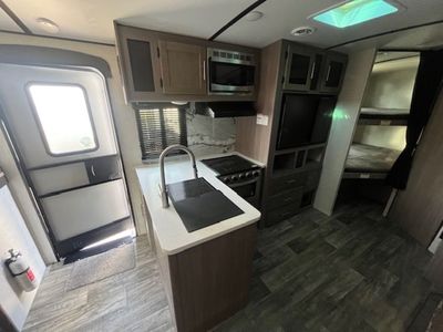 2022 CrossRoads RV Sunset Trail Super Lite - Photo 2