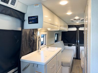 2026 Thor Motor Coach TELLARO - Photo 6