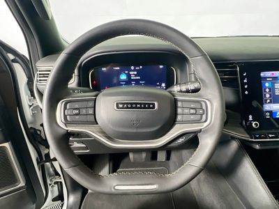 2024 Jeep Wagoneer - Photo 15