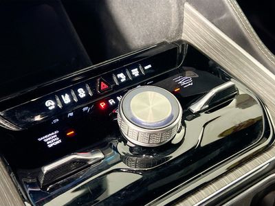 2024 Jeep Wagoneer - Photo 21