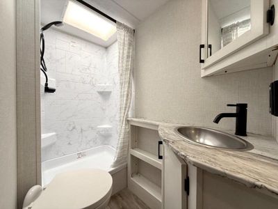 2025 Venture Stratus - Photo 15