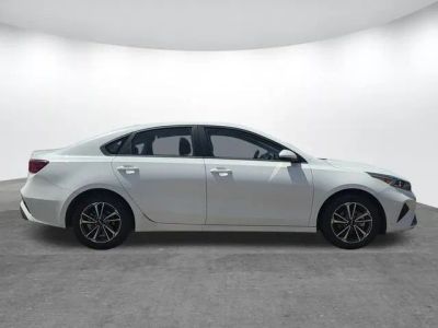2024 Kia Forte - Photo 3
