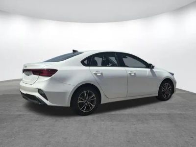 2024 Kia Forte - Photo 4