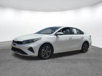 2024 Kia Forte - Photo 7