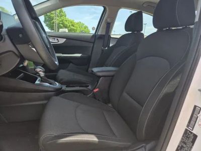 2024 Kia Forte - Photo 13
