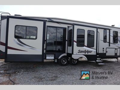 2019 Forest River RV Sandpiper - Photo 5