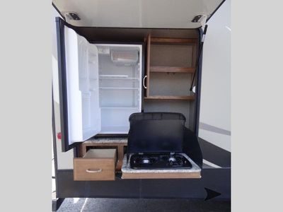 2018 Keystone RV Laredo - Photo 14