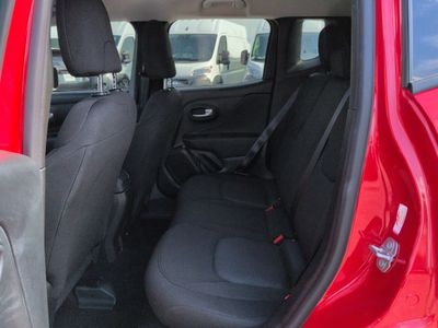 2023 Jeep Renegade - Photo 14