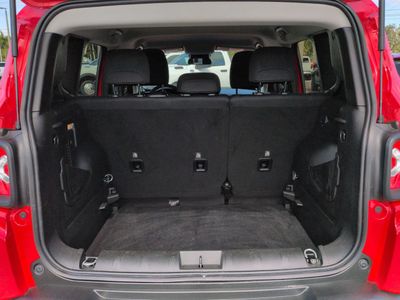 2023 Jeep Renegade - Photo 13