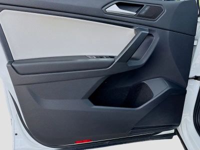 2021 Volkswagen Tiguan — photo 21 view