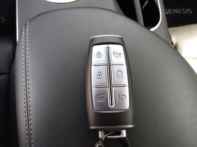 2025 Genesis GV70 - Photo 15