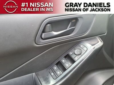 2024 Nissan Rogue - Photo 11