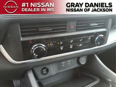 2024 Nissan Rogue - Photo 17
