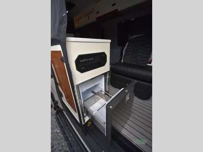 2025 Remote Vans Remote Vans - Photo 38