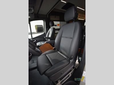 2025 Remote Vans Remote Vans - Photo 17