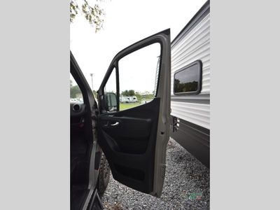 2025 Remote Vans Remote Vans - Photo 19