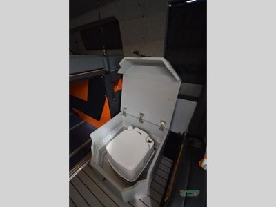 2025 Remote Vans Remote Vans - Photo 32