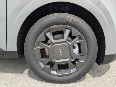 2026 Kia Carnival Hybrid — photo 11 view
