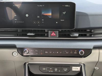 2026 Kia Carnival Hybrid — photo 24 view
