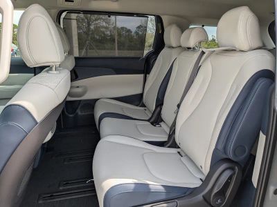 2026 Kia Carnival Hybrid — photo 18 view