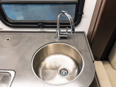 2019 Leisure Travel Vans UNITY — photo 11 view