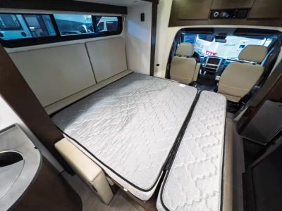 2019 Leisure Travel Vans UNITY — photo 8 view