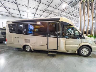 2019 Leisure Travel Vans UNITY — photo 16 view