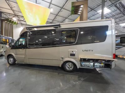 2019 Leisure Travel Vans UNITY — photo 23 view
