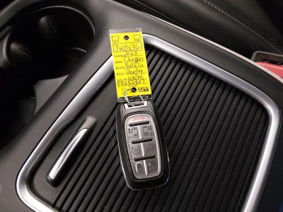 2023 Chrysler Pacifica — photo 15 view