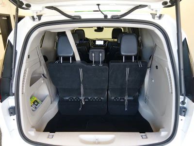 2023 Chrysler Pacifica — photo 11 view